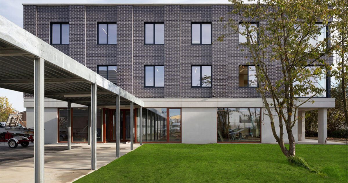 Huust Kantoorgebouw dhulst'